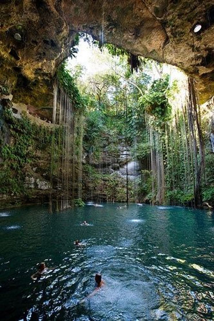 Lugar Cenote Azul