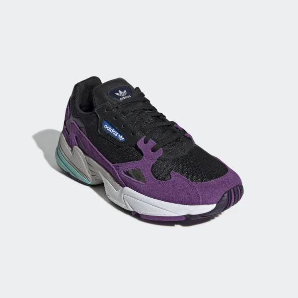 Moda adidas Falcon Collection: 90s Inspired Fashion | adidas US