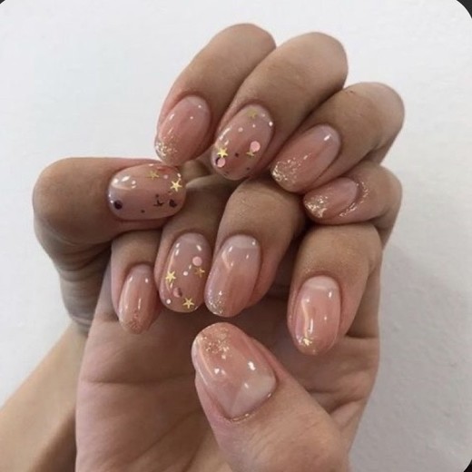 Nails 