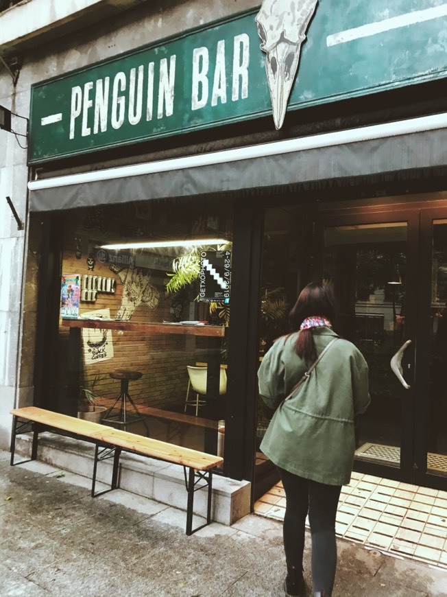 Restaurants Penguin Bar