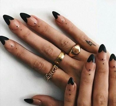 Nails 