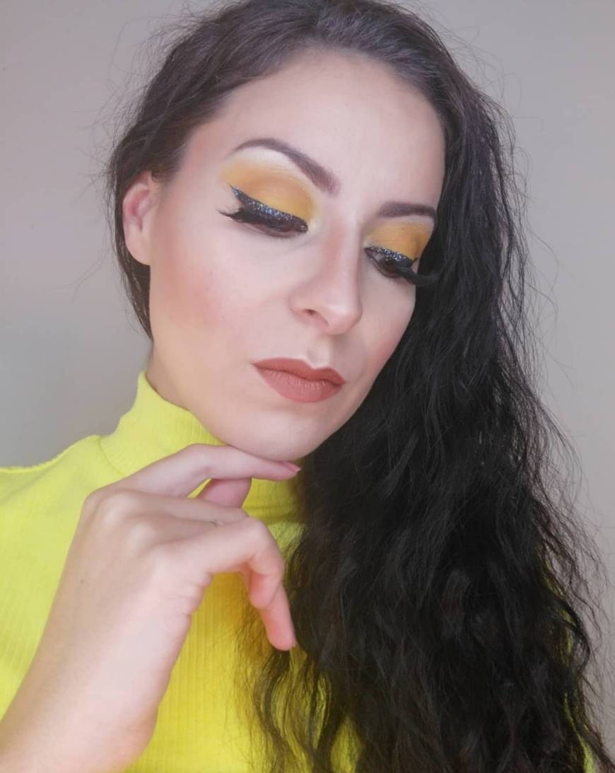 Moda Look amarelo