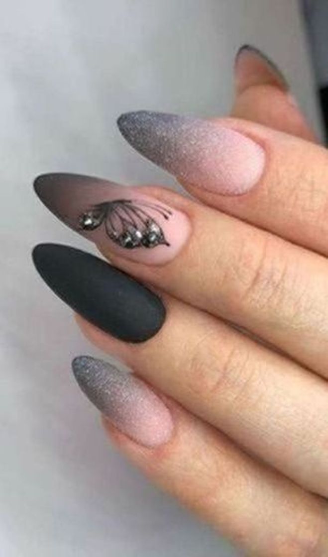 Moda Nails 