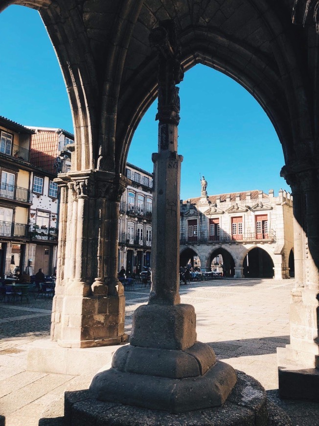 Place Largo da Oliveira