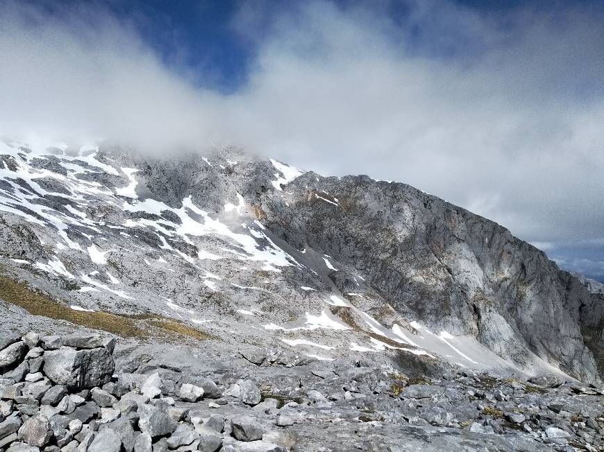 Lugar Camping Naranjo de Bulnes