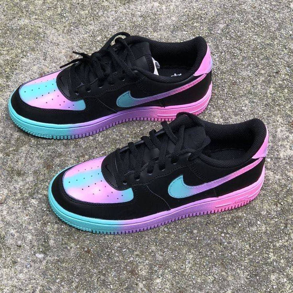 Moda Tênis Nike colorido✨