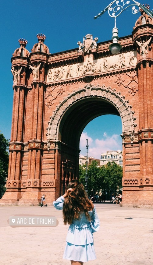 Place Arc de Triomf