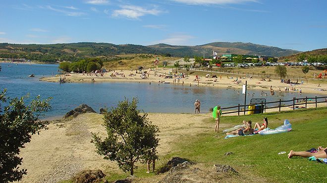 Place Praia fluvial do azimbo 