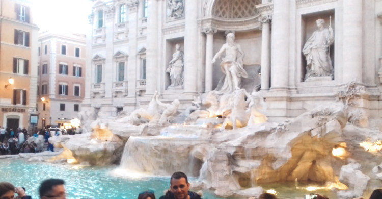 Place Fontana di Trevi