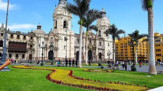 Place Plaza de Armas de Lima