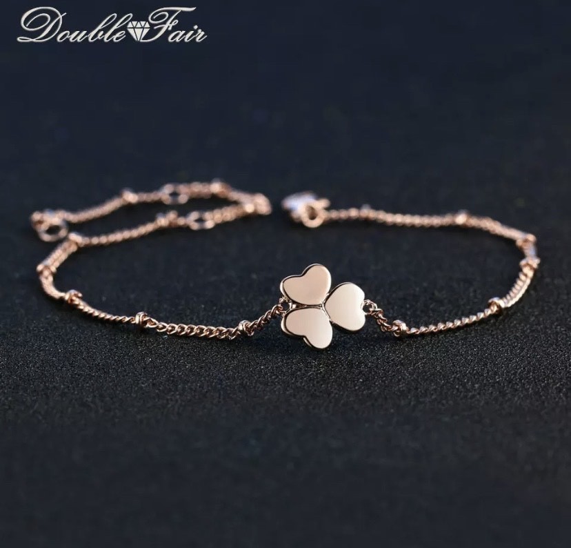 Fashion Pulseira com corações que formam trevo 🍀 