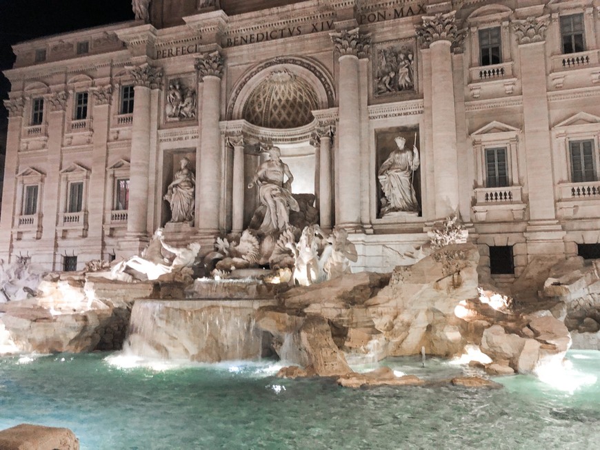 Lugar Fontana di Trevi