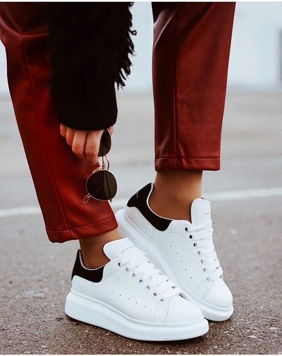 Social Alexandre McQueen