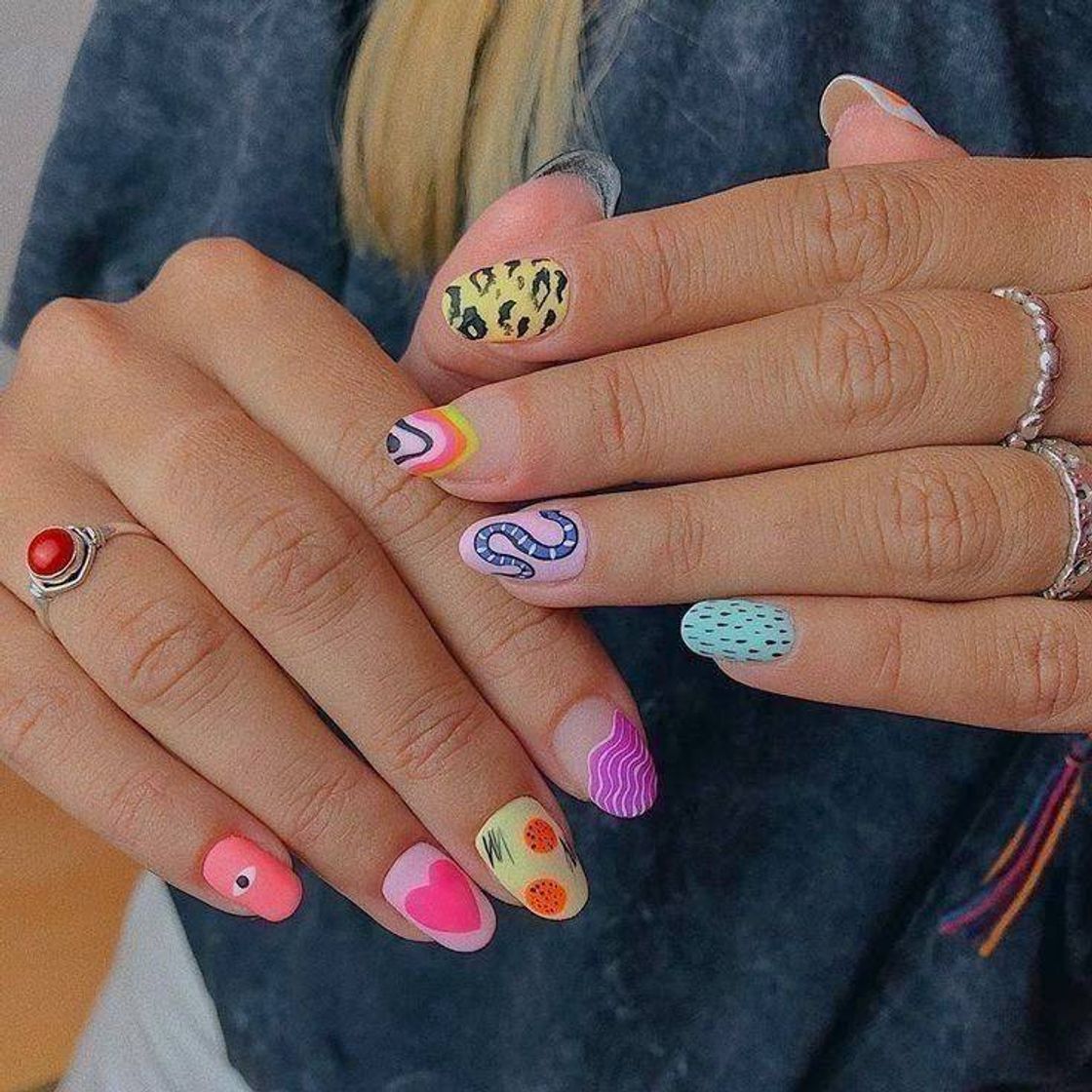 Moda nailsಌ