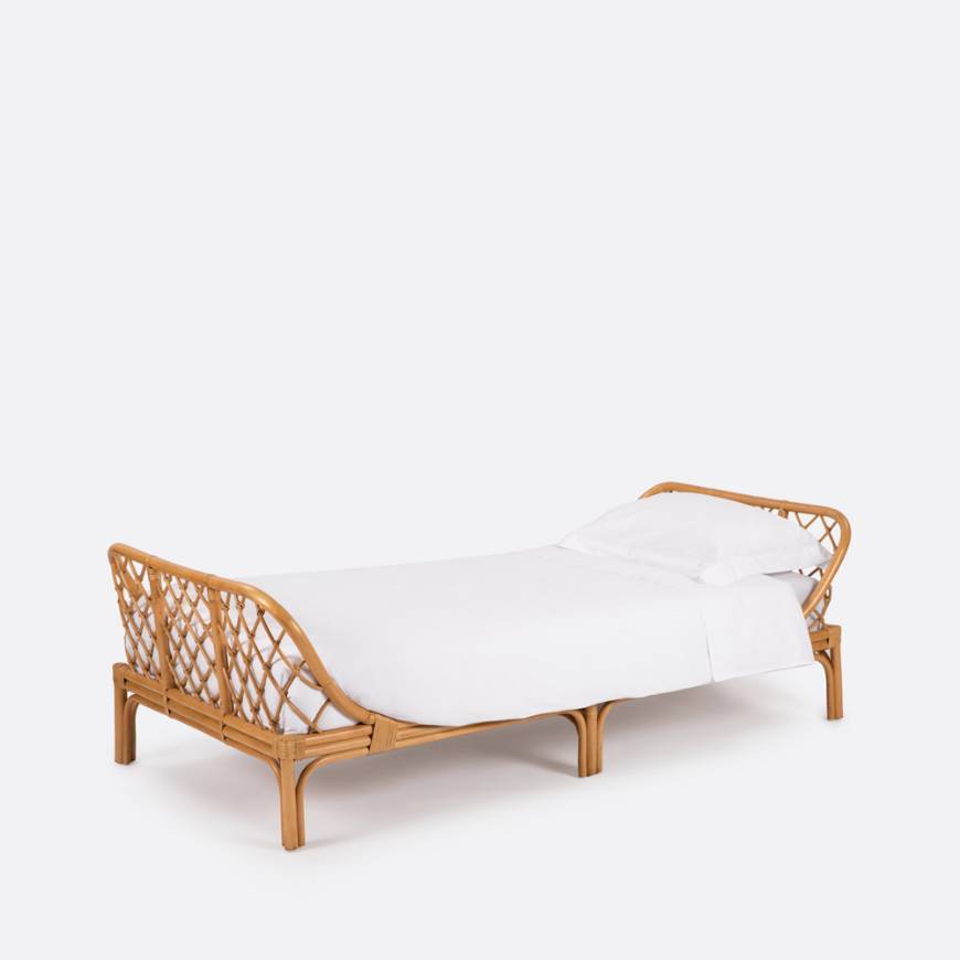 Product CAMA RATTAN