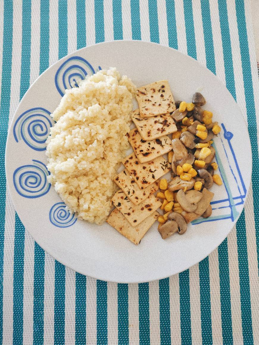 Fashion Tofu grelhado c/bulgur e legumes 🌿