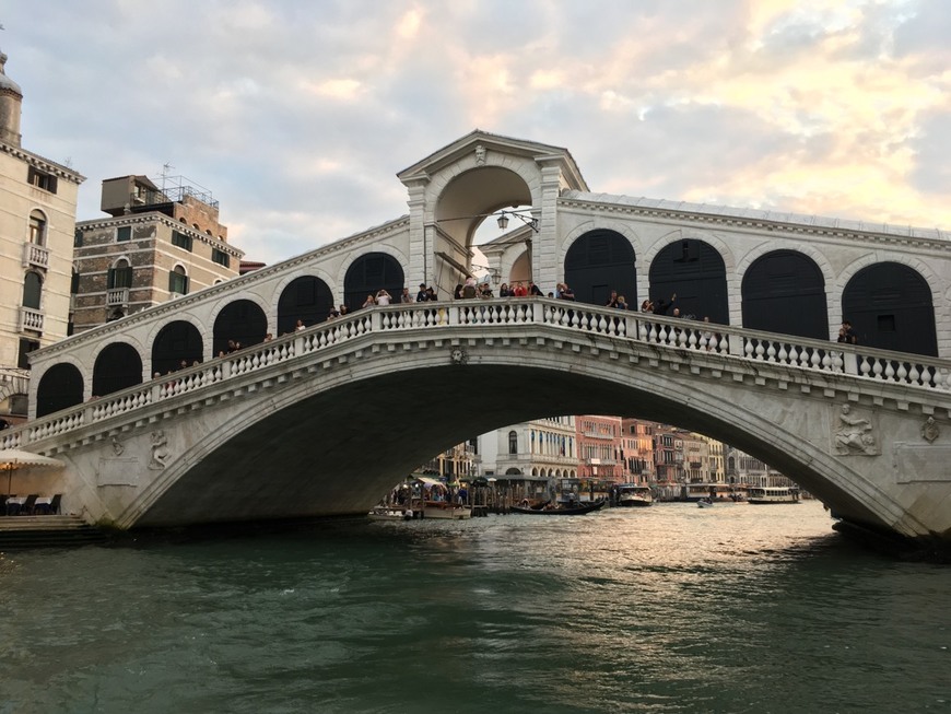 Place Puente de Rialto