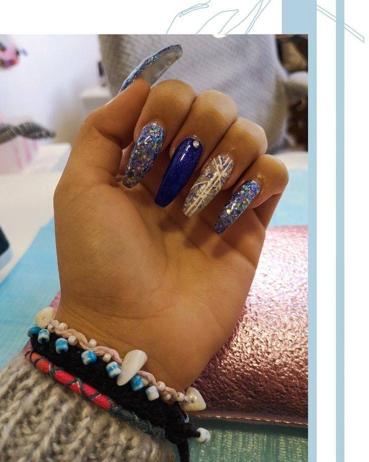 Moda Blue Nails 