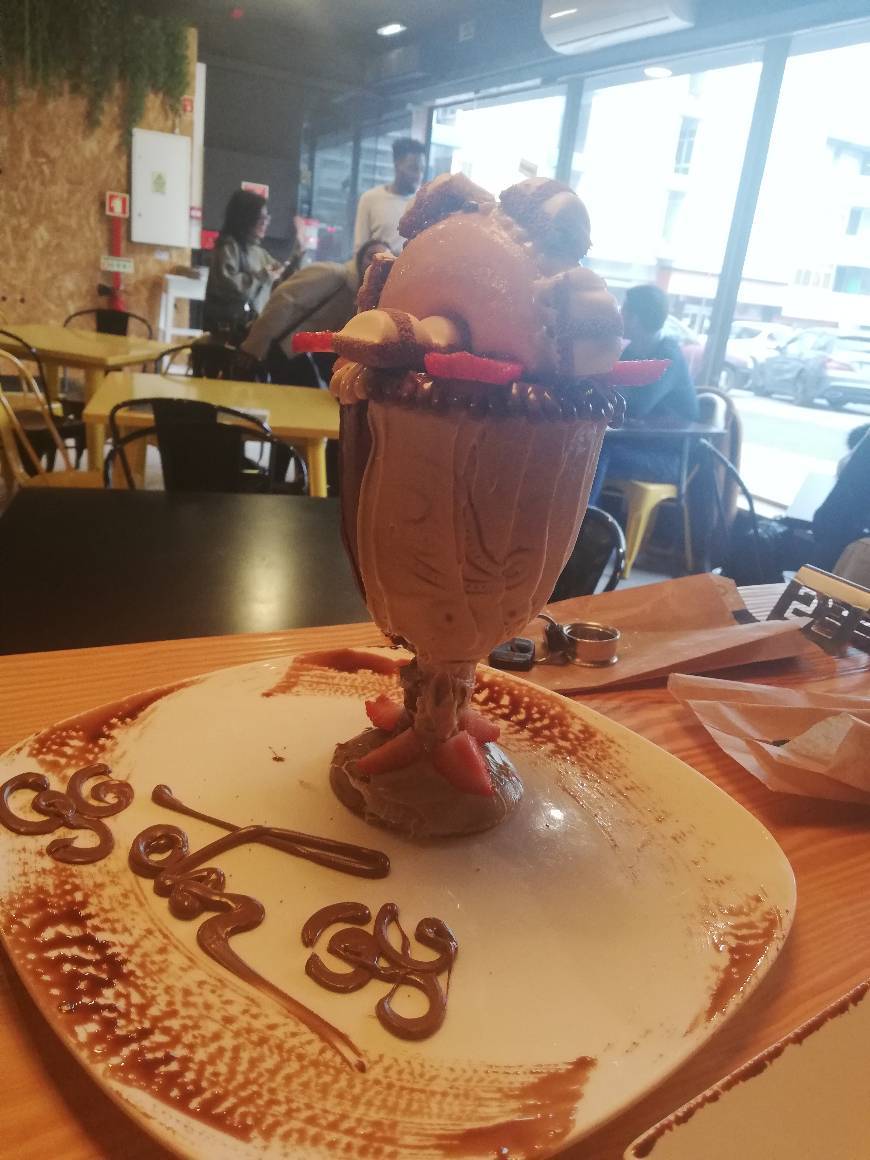 Restaurants O TAL - ALMADA