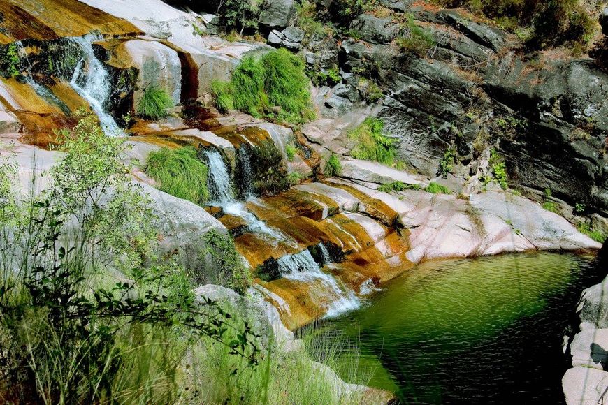 Place Cascata de Várzeas