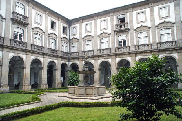 Places Biblioteca pública municipal de Porto