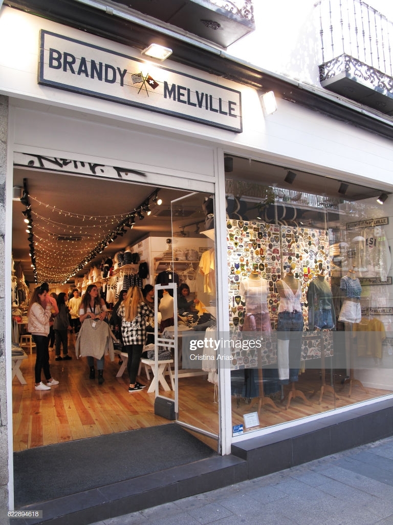 Place Brandy Melville