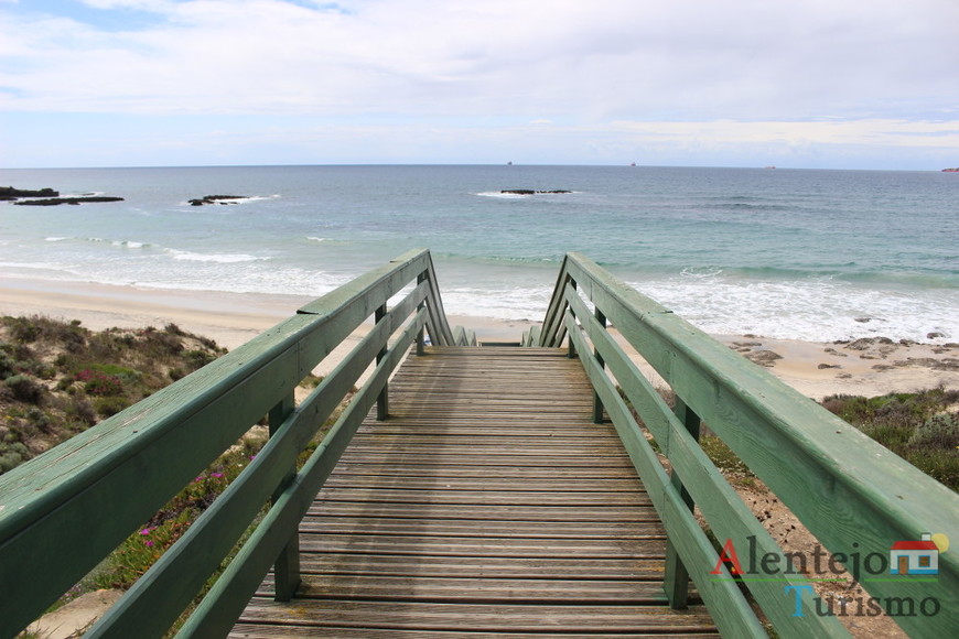 Praia da Vieirinha-Vale Figueiros