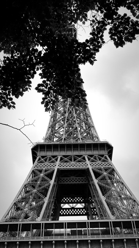 Place Torre Eiffel