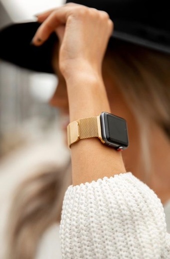 Bracelete dourada Apple Watch 