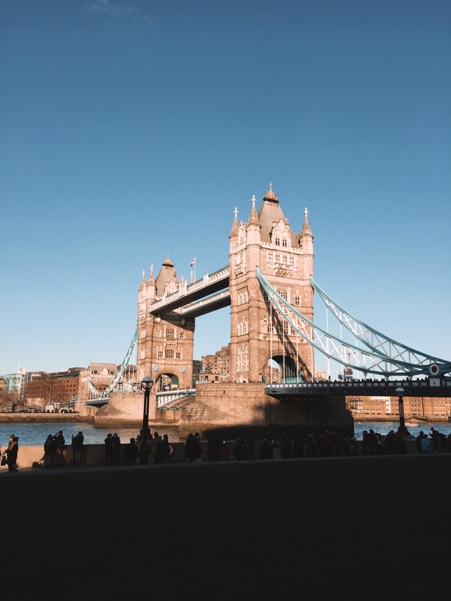 Place Tower Bridge