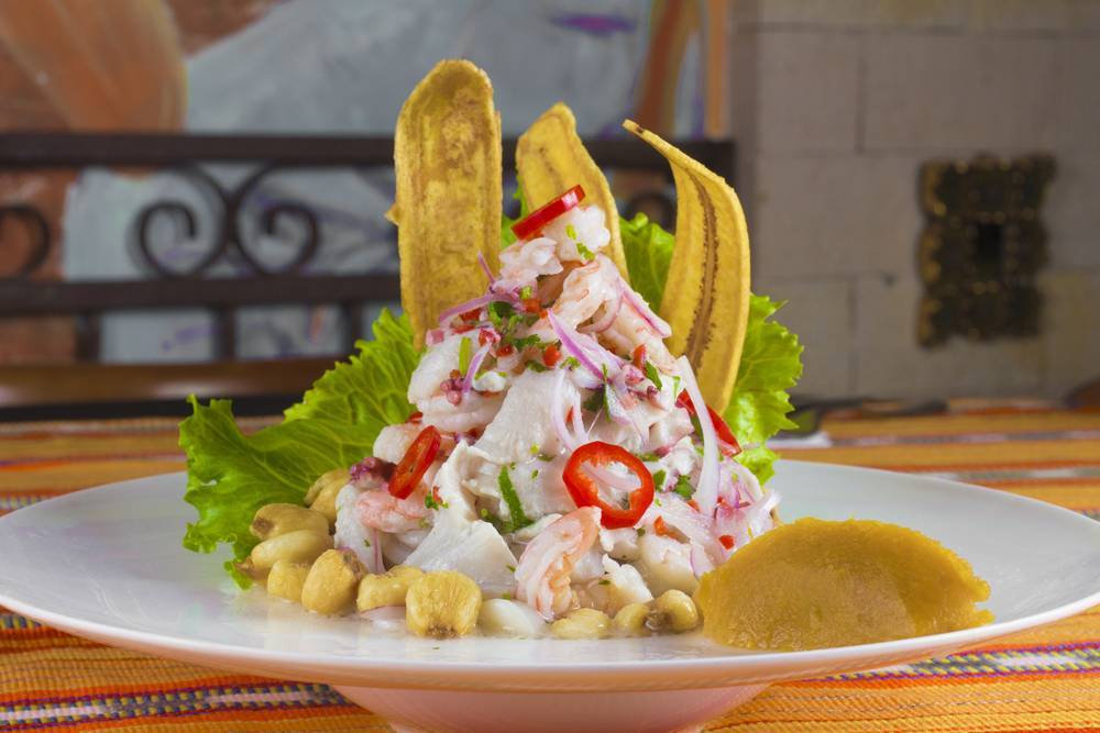 Fashion Peruano que se respeta come su rico ceviche😏