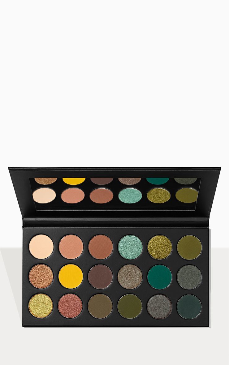 Product 18B MAKIN' BANK ARTISTRY PALETTE