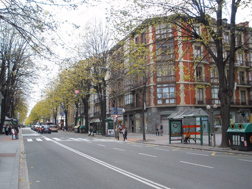 Place Gran Vía de Don Diego López de Haro