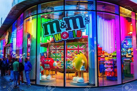 M&M STORE