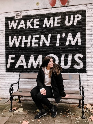 WAKE ME UP WHEN I'M FAMOUS Bench