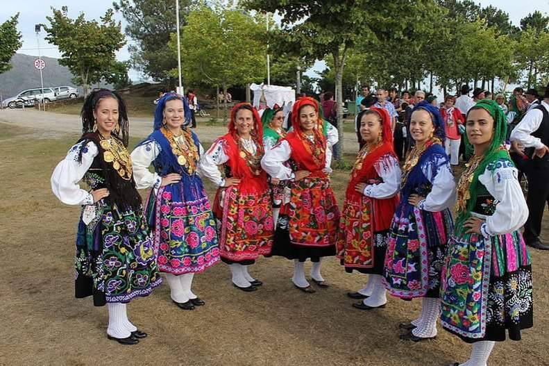 Fashion Rancho Folclórico das Lavradeiras de Gondar - Vira de Gonda