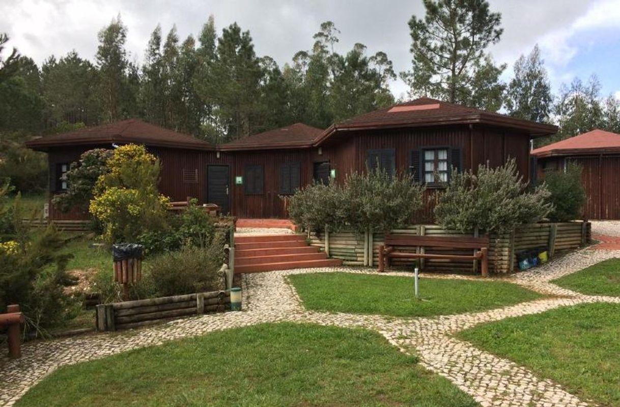 Lugar YMCA Camp Alambre