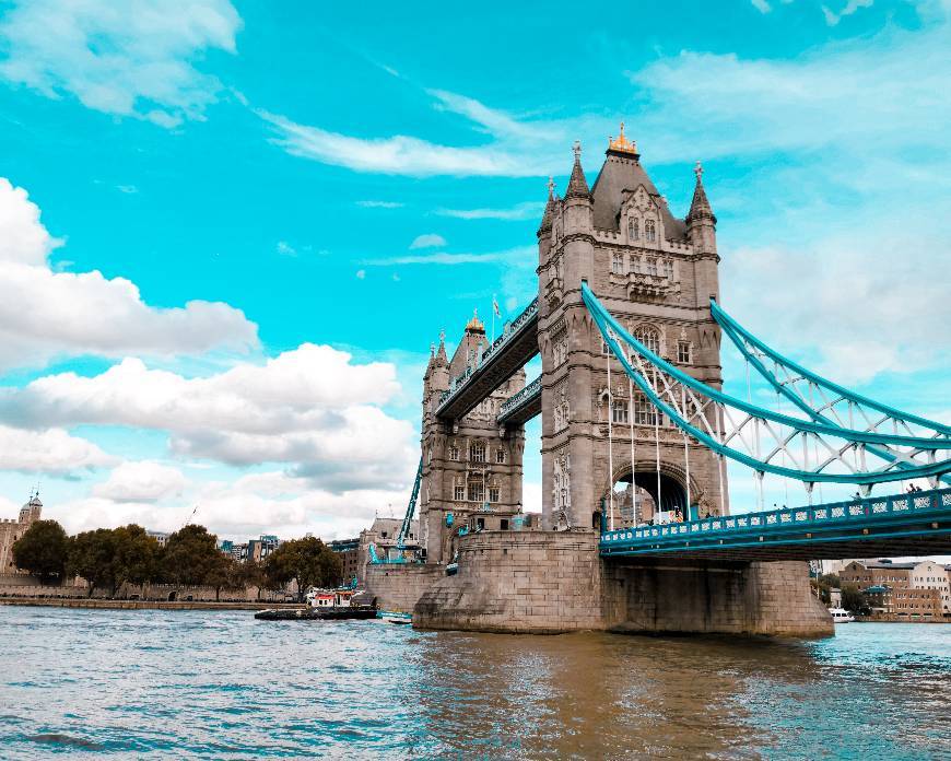 Lugar Tower Bridge