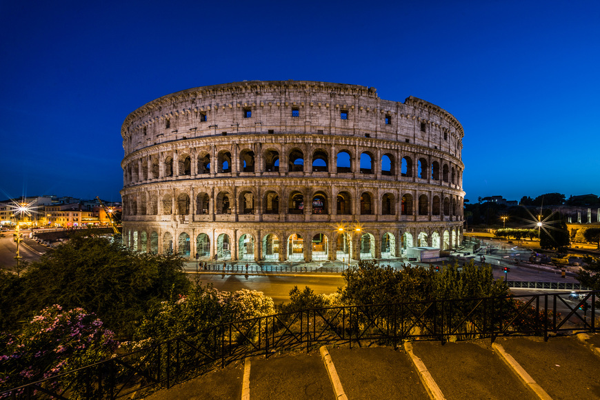 Lugar Coliseo de Roma