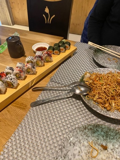 Takiya Sushi by Ootoyasushi