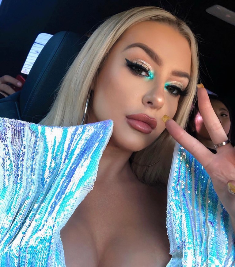 Fashion Tana Mongeau