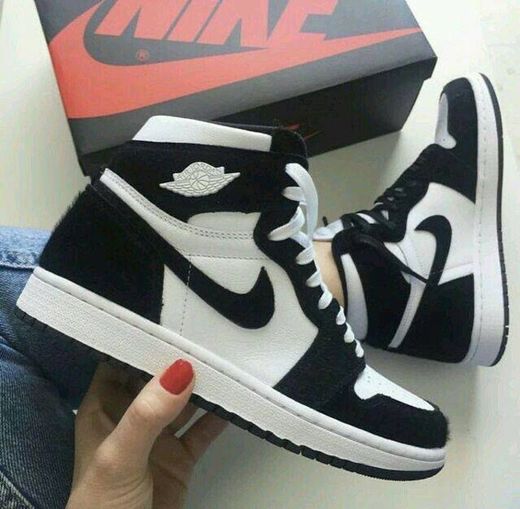 Nike Air Jordan 1 Retro