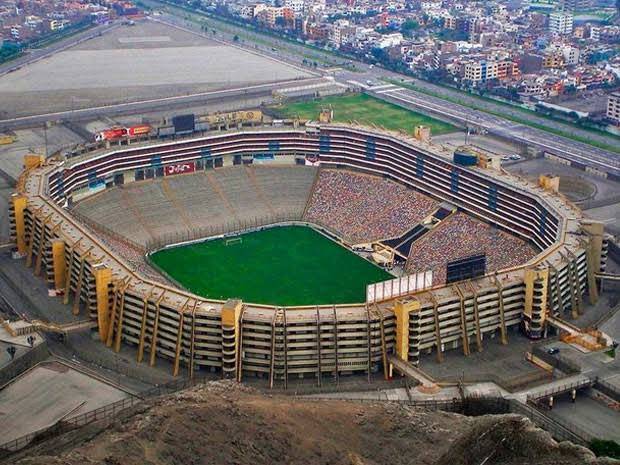 Lugar Estadio Monumental "U"