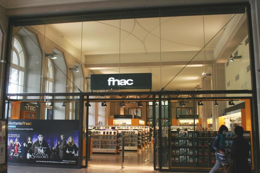 Lugar Fnac Paris - Saint-Lazare