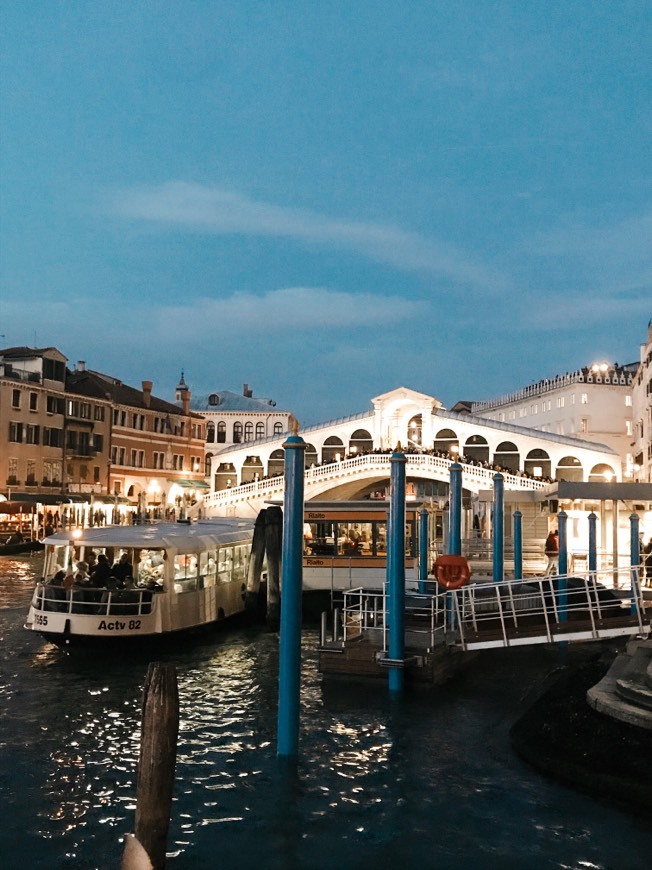 Lugar Puente de Rialto