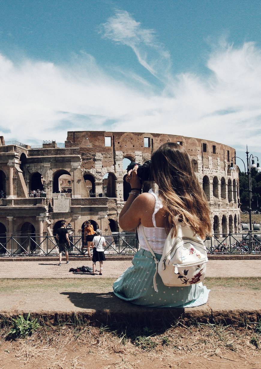 Lugar Coliseo de Roma