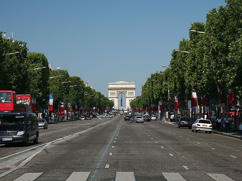 Place Avenida de los Campos Elíseos