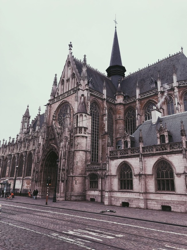 Lugar Notre-Dame du Sablon