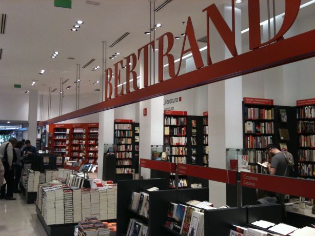 Place Livraria Bertrand - Alma Shopping