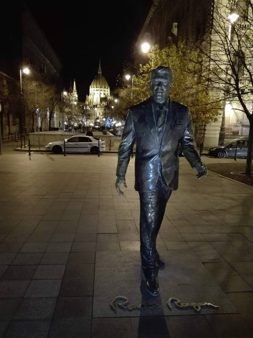 Lugar Ronald Reagan Statue